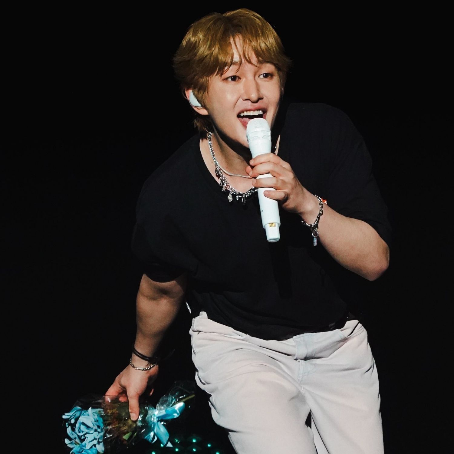 Behind-the-scenes cut of Onew (SHINee)