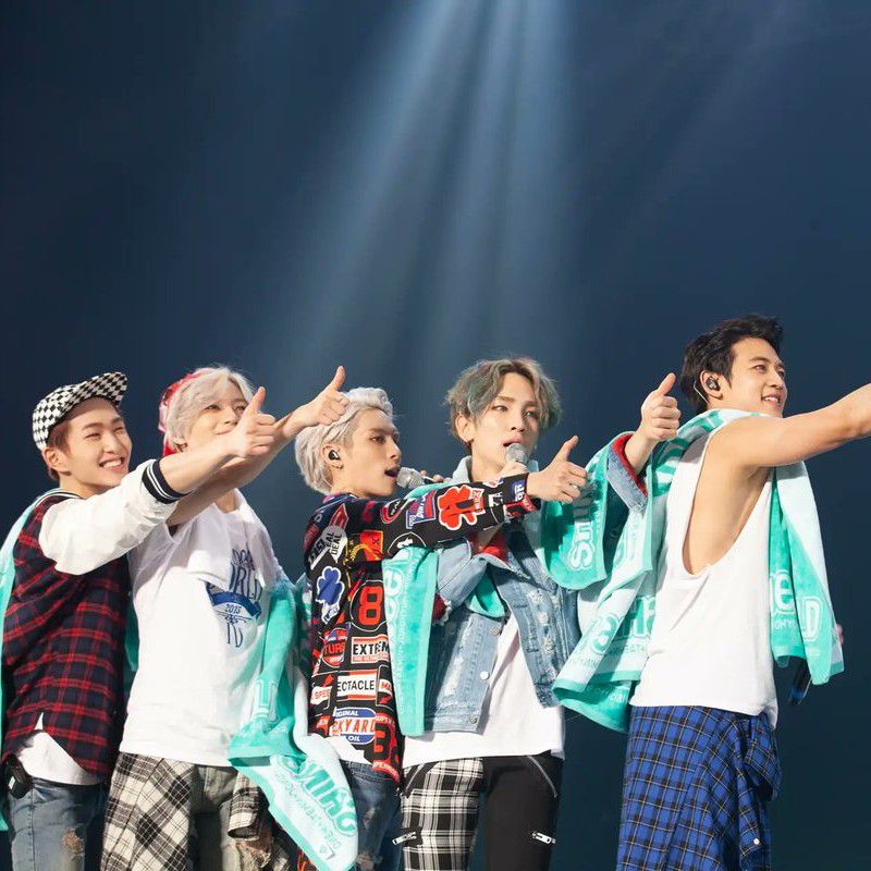 Latest photo of SHINee