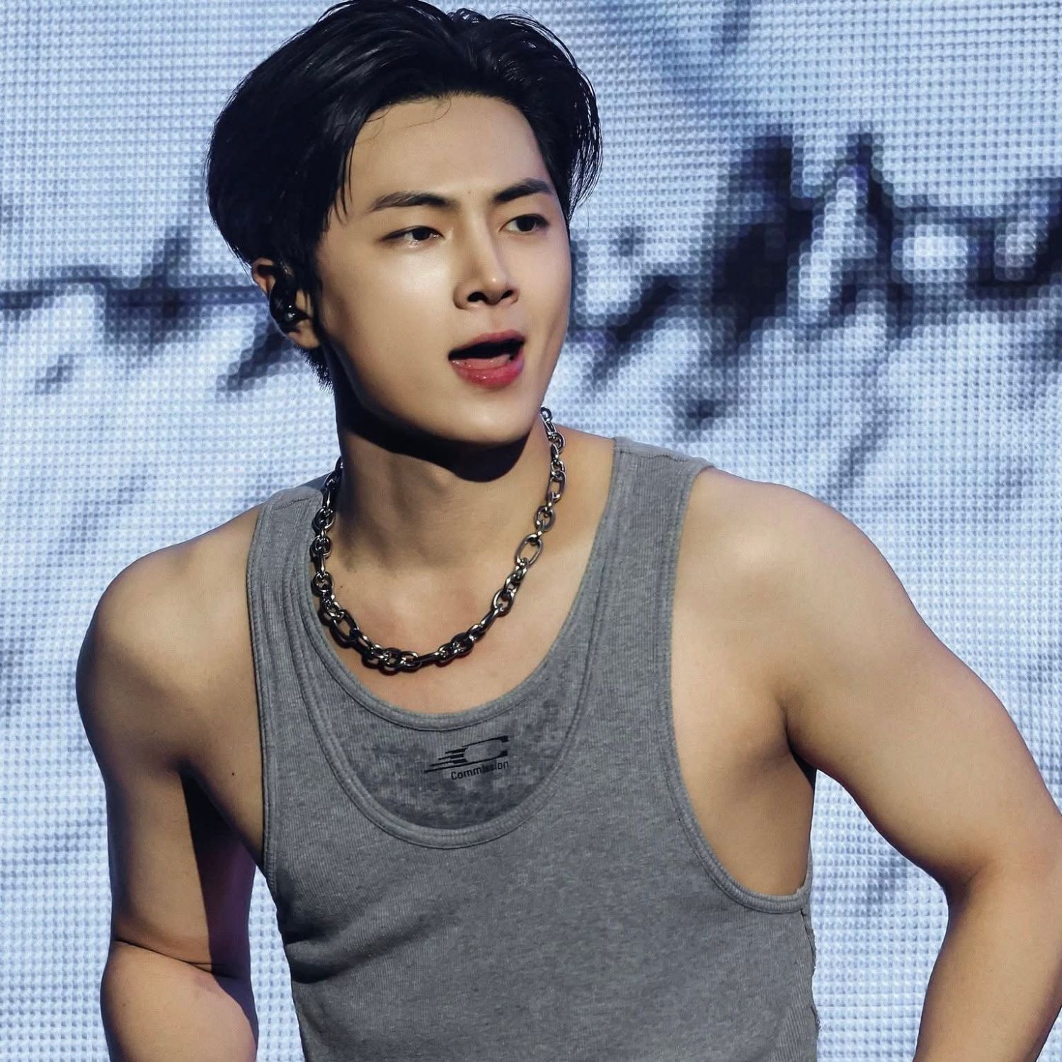 제이 (ENHYPEN)의 비하인드 컷