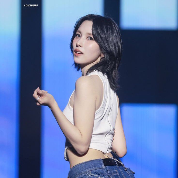 Mina (TWICE)粉丝拍下的瞬间