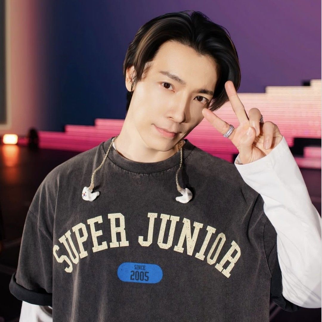 Behind-the-scenes cut of Donghae (Super Junior)
