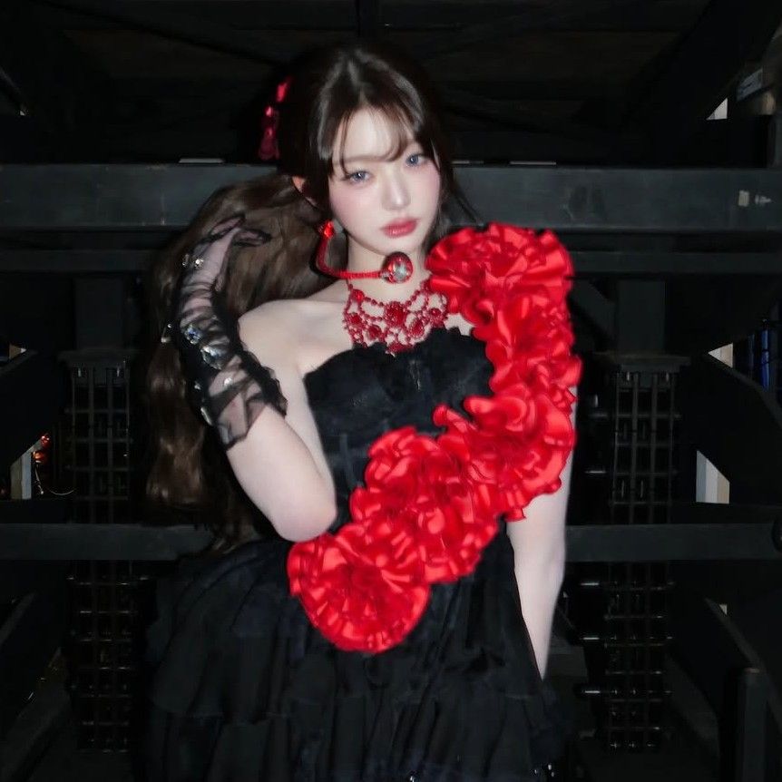 Latest photo of Jang Wonyoung (IVE)