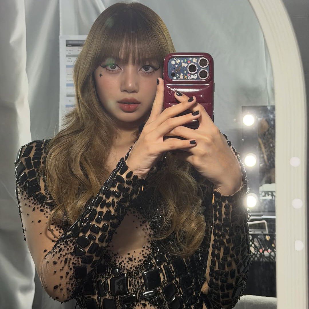 리사 (BLACKPINK) 최근 활동샷