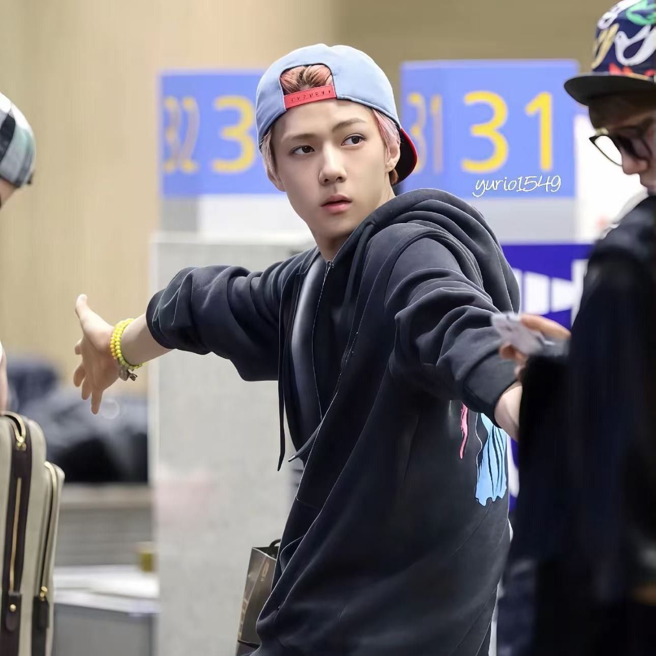 A moment captured by Sehun (EXO)'s fan