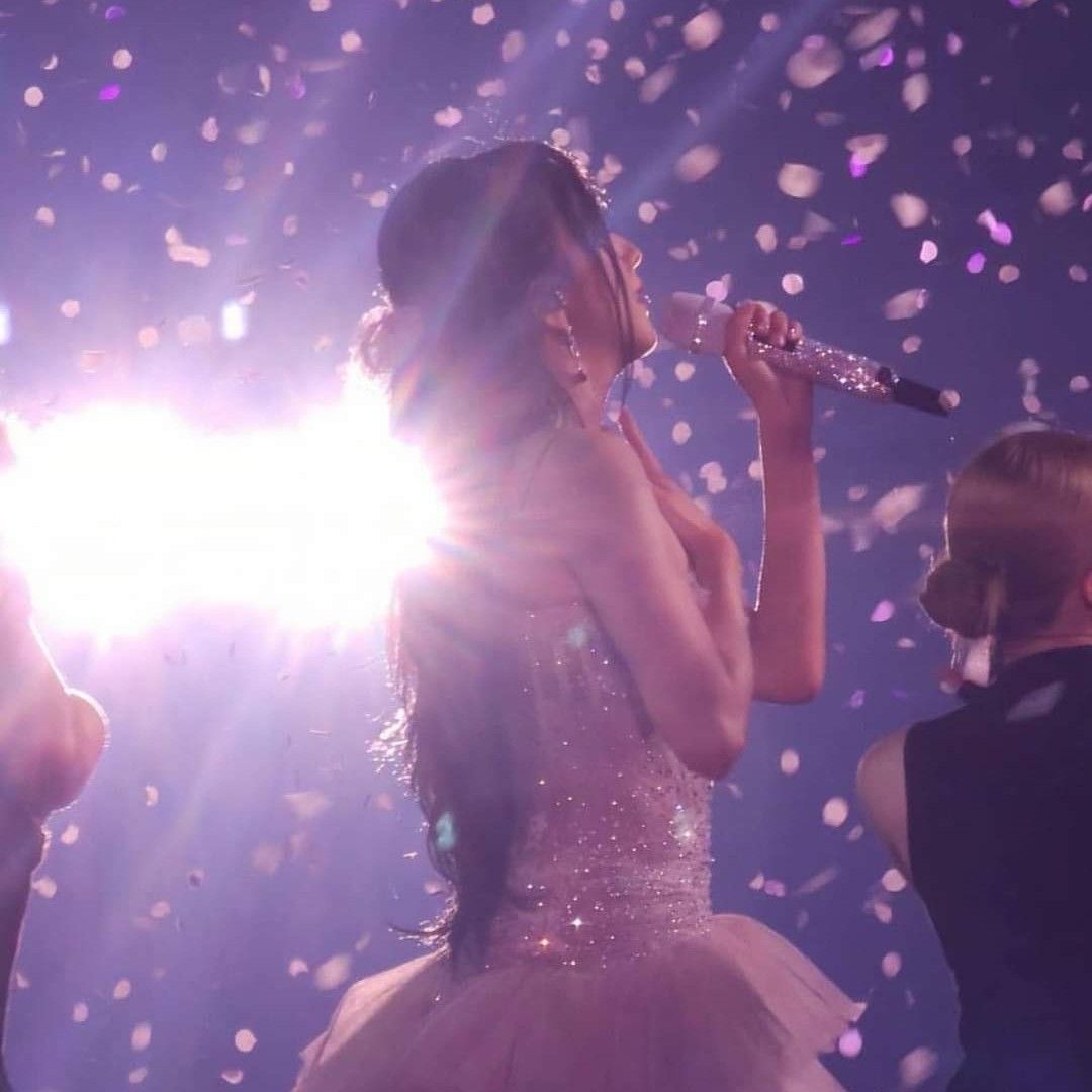 A moment captured by Jisoo (BLACKPINK)'s fan