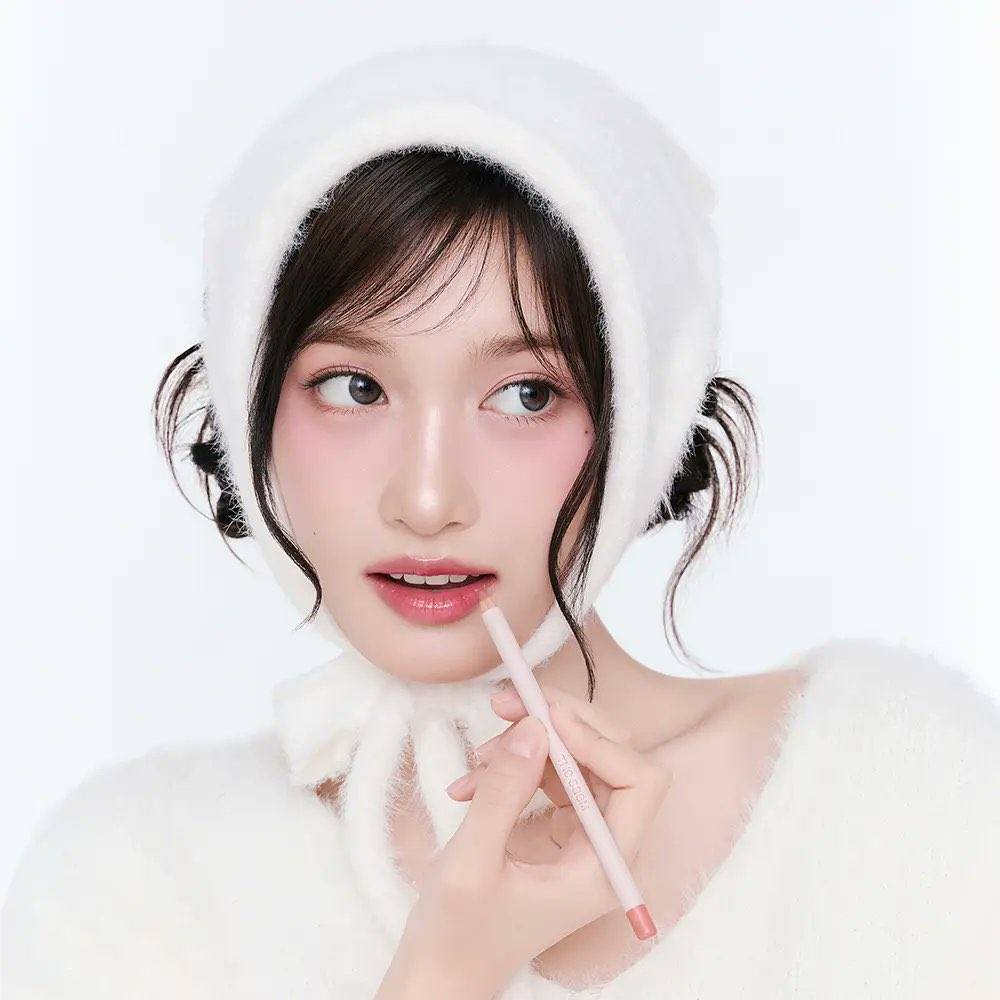 A moment captured by Leeseo (IVE)'s fan