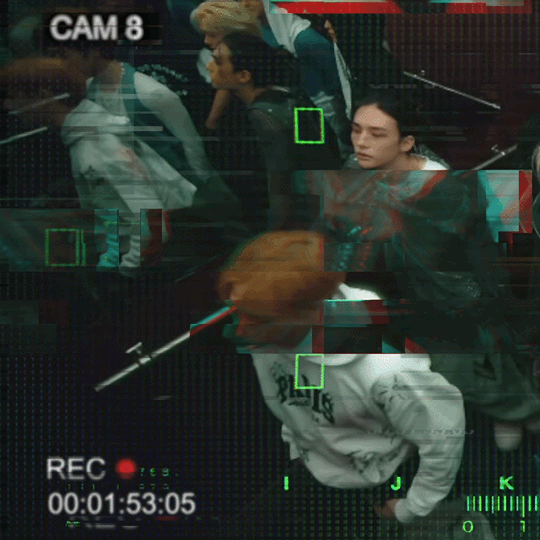 Behind-the-scenes cut of Stray Kids