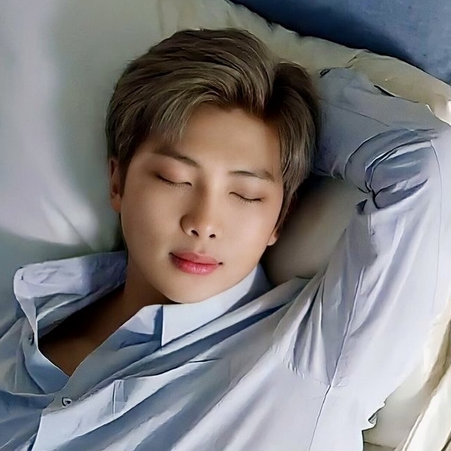 RM (BTS)の最近の活動写真