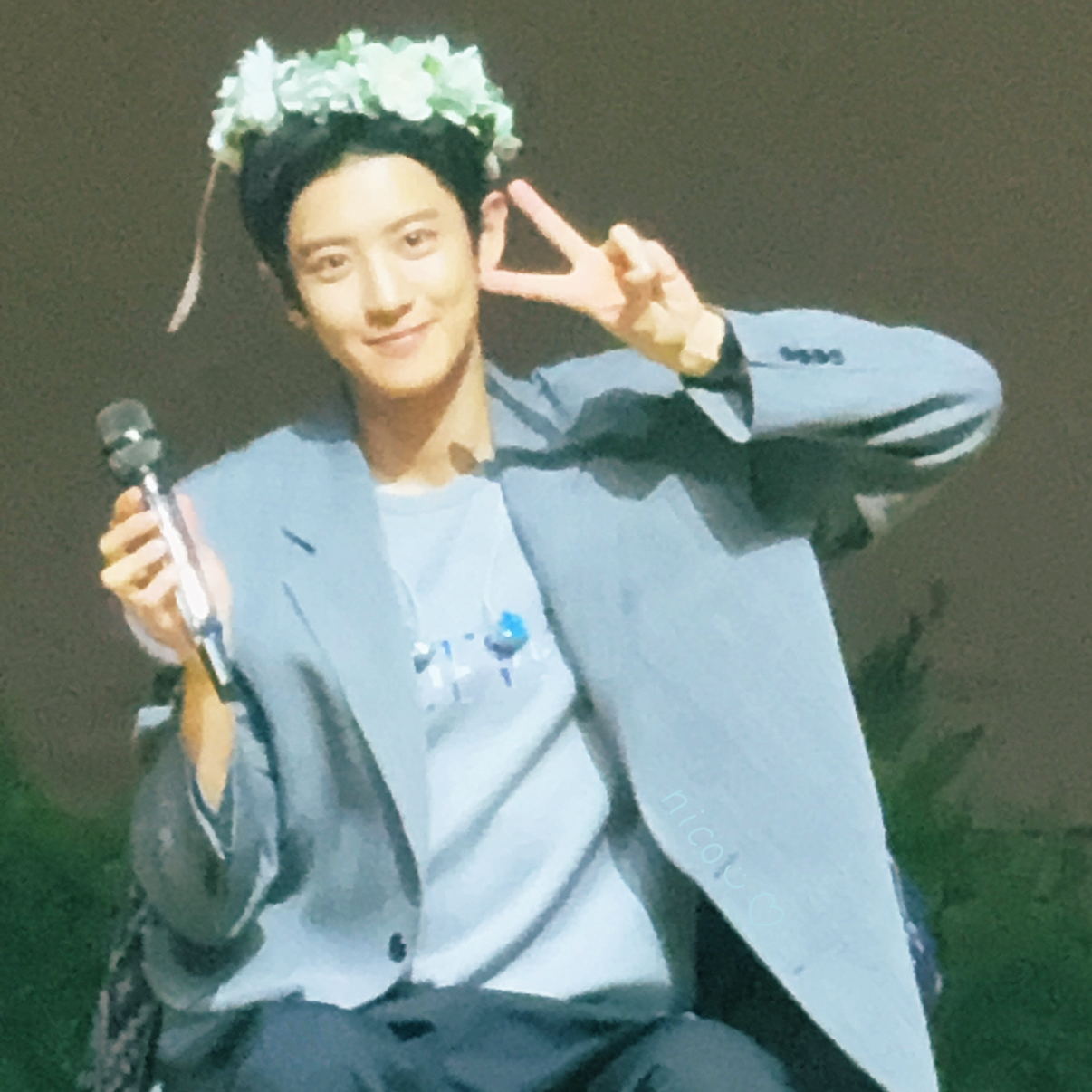 A moment captured by Chanyeol (EXO)'s fan