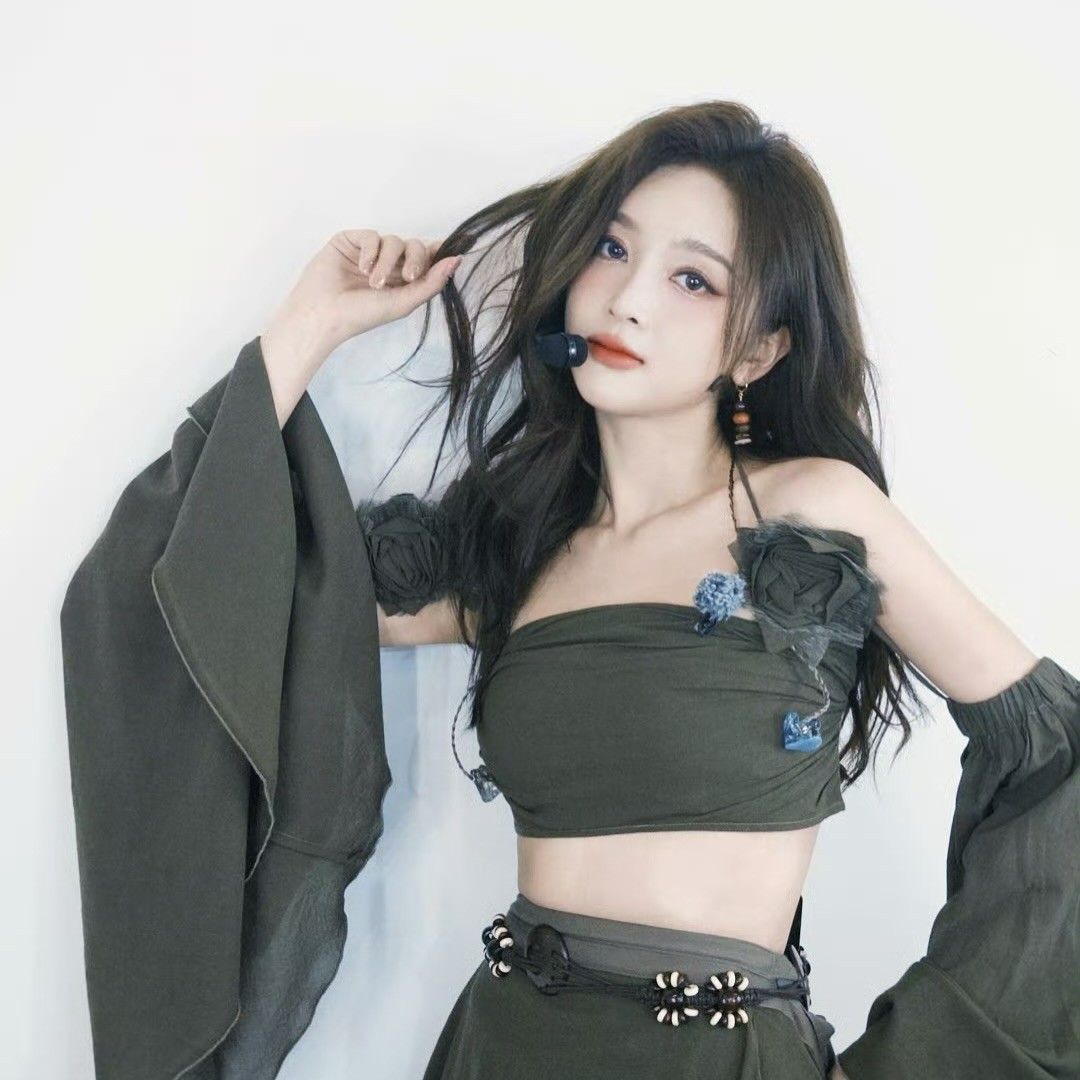 Behind-the-scenes cut of Wu Xuanyi