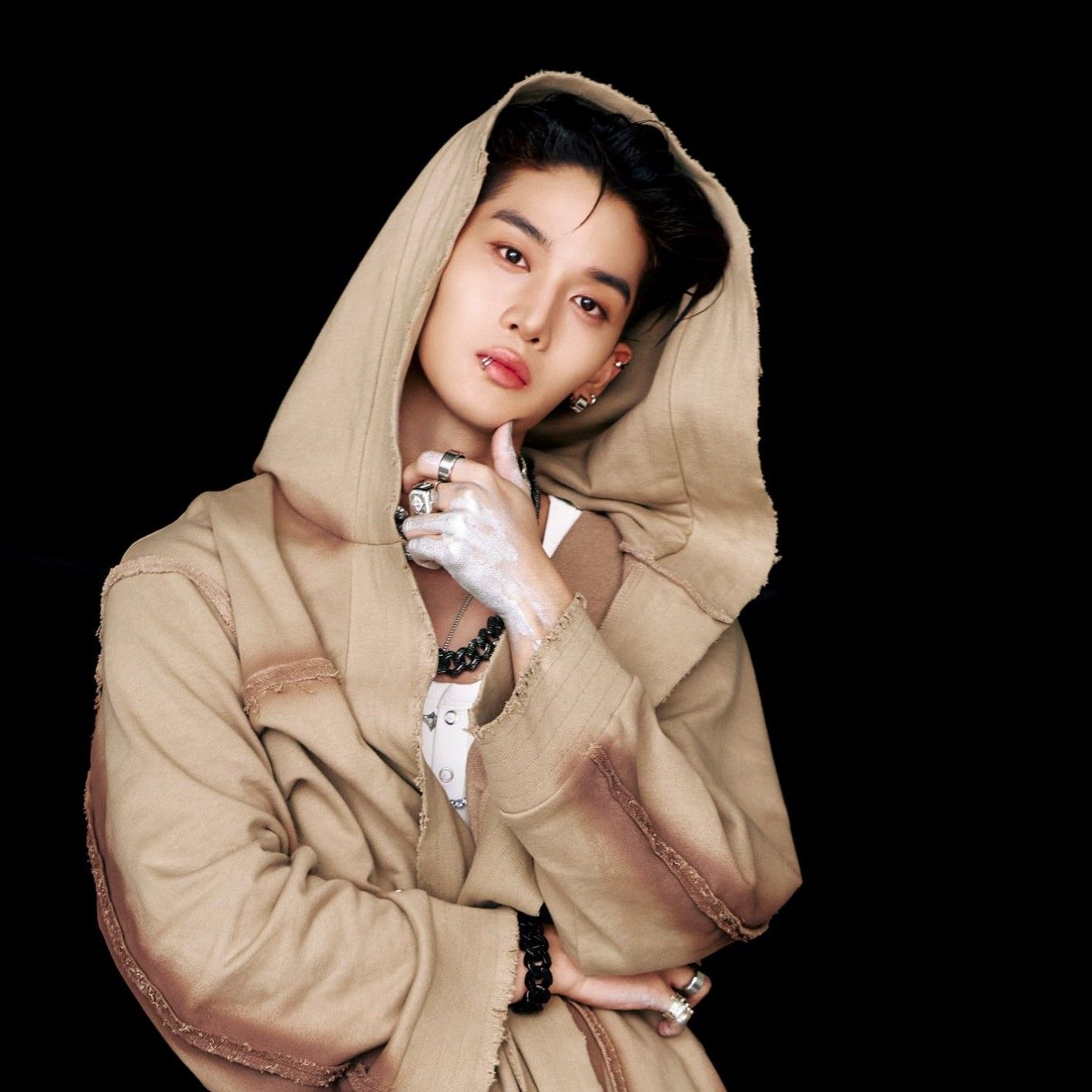 Behind-the-scenes cut of Bae Jinyoung