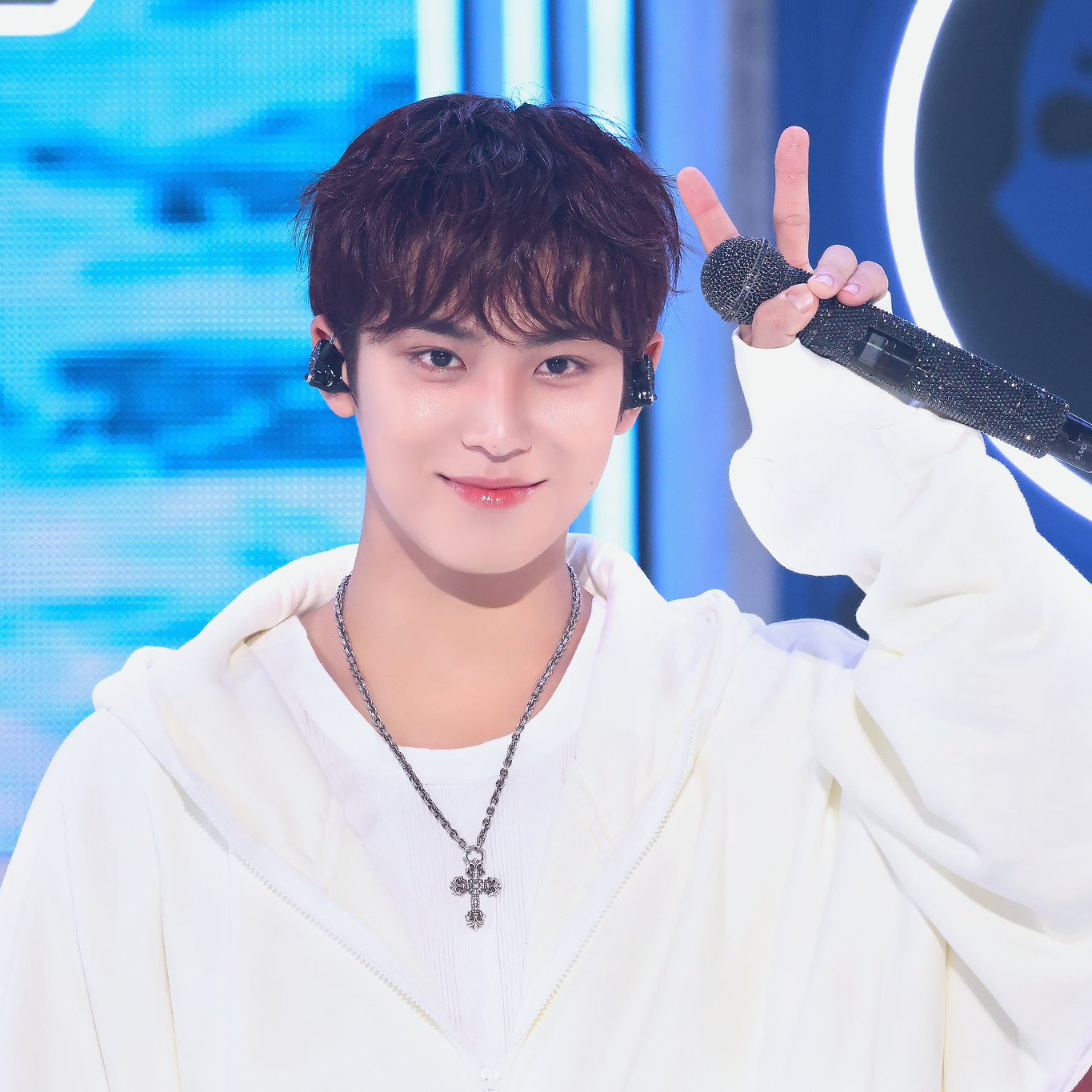 A moment captured by Mingyu (SEVENTEEN)'s fan