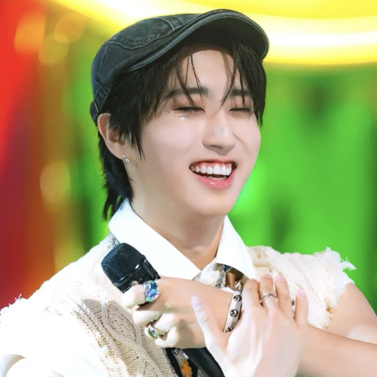 Latest photo of HAN (Stray Kids)