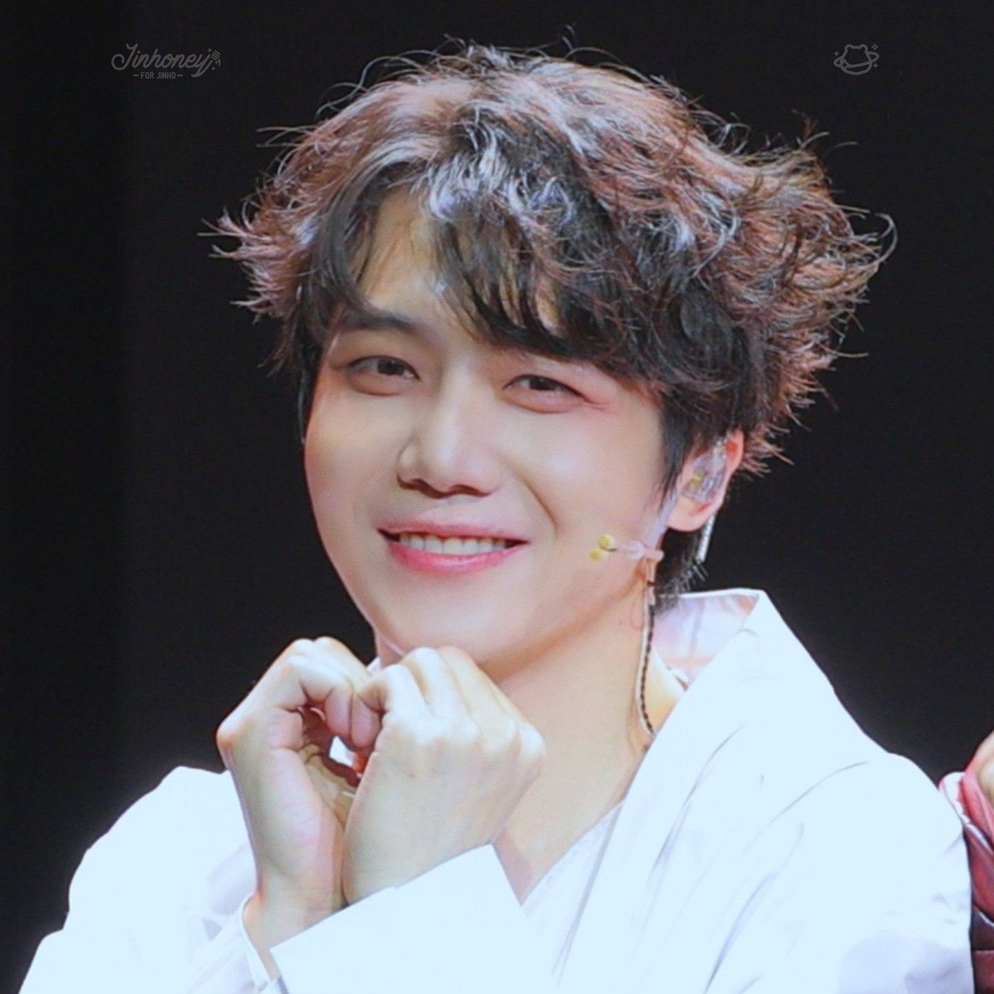 珍虎 (PENTAGON)粉丝拍下的瞬间