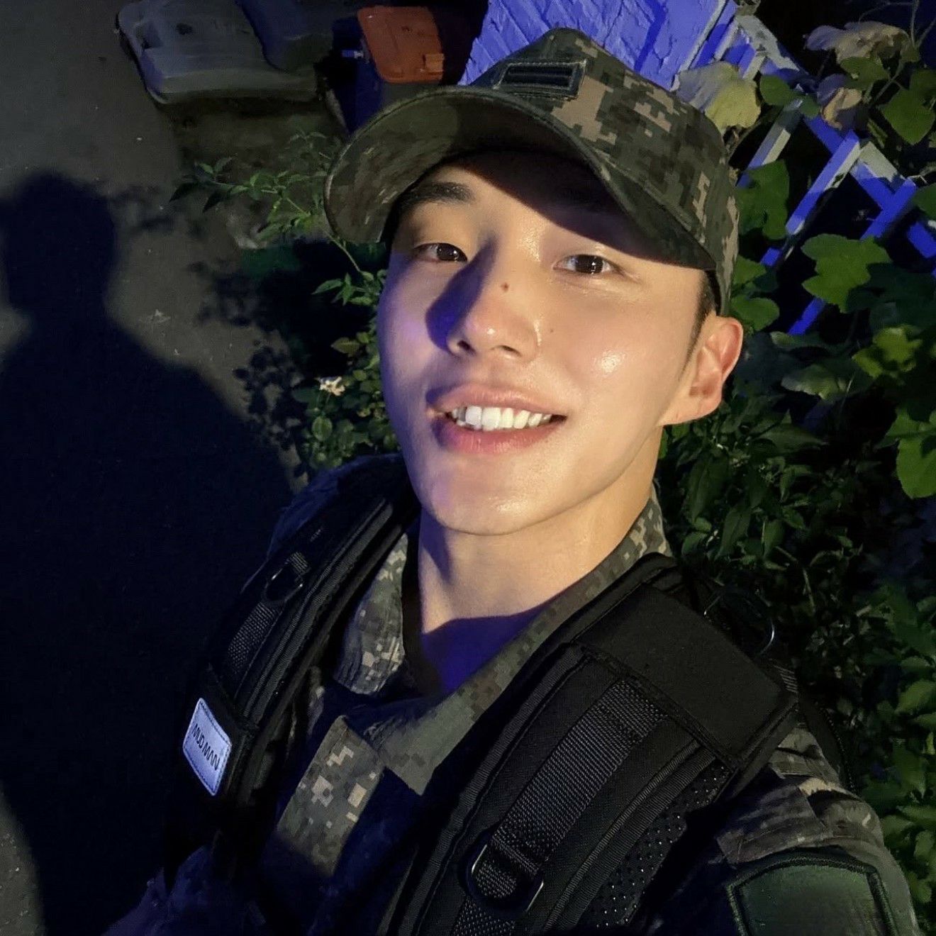 Behind-the-scenes cut of Jongup (B.A.P)