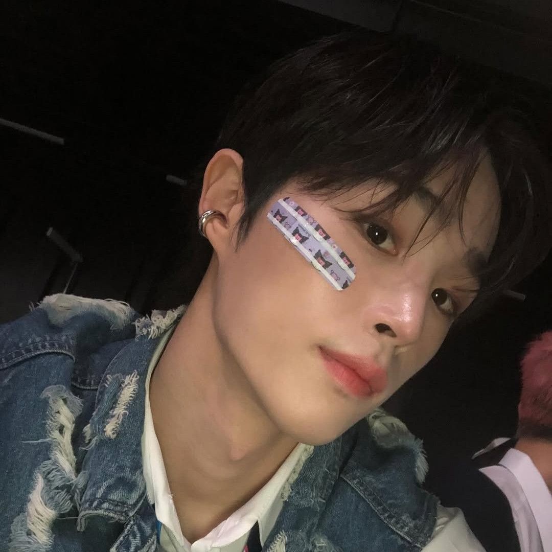 Latest photo of Park Jinwoo