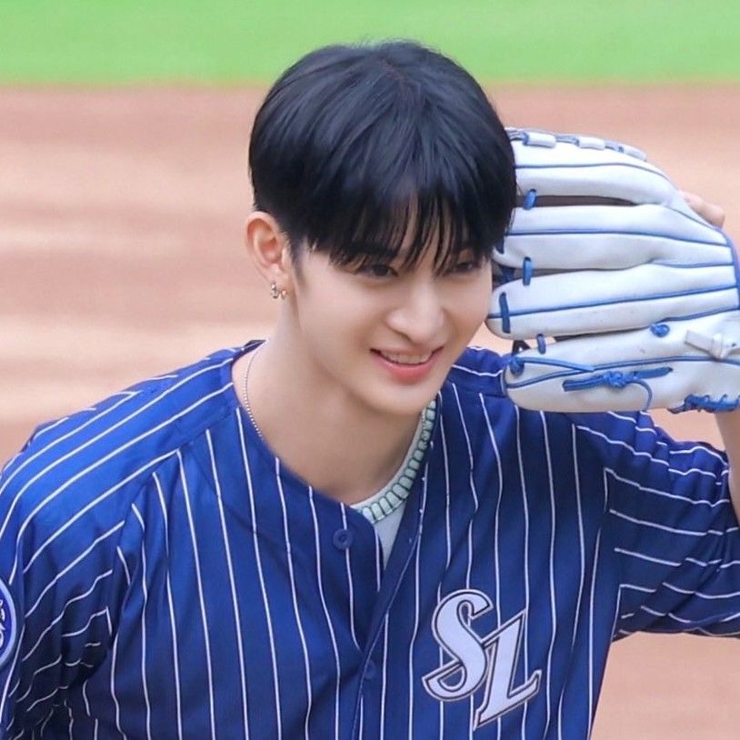 Recent activity shot of Bae Jinyoung