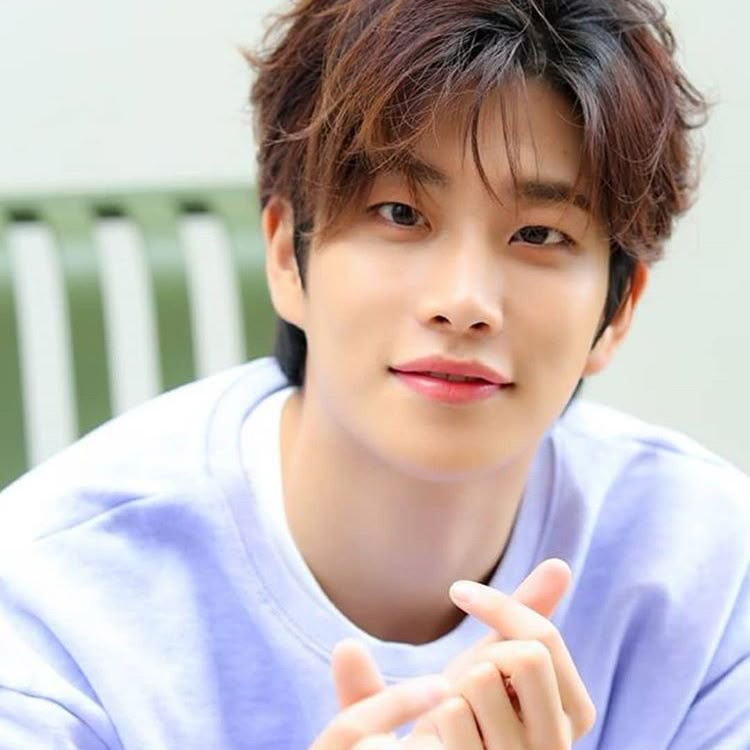 Behind-the-scenes cut of MJ (ASTRO)