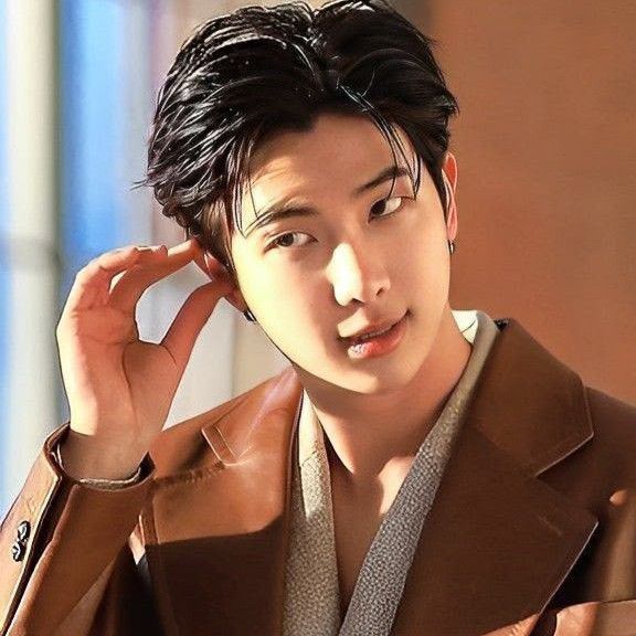 Behind-the-scenes cut of RM (BTS)