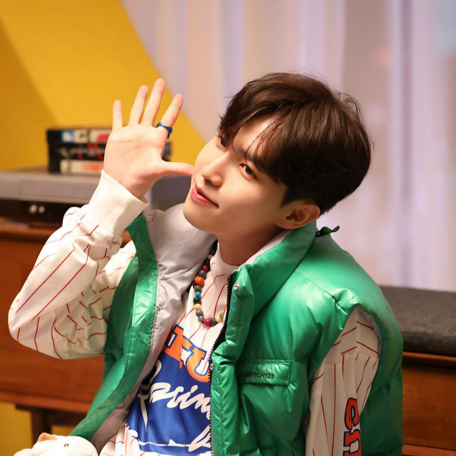 Behind-the-scenes cut of Kim Jaehwan