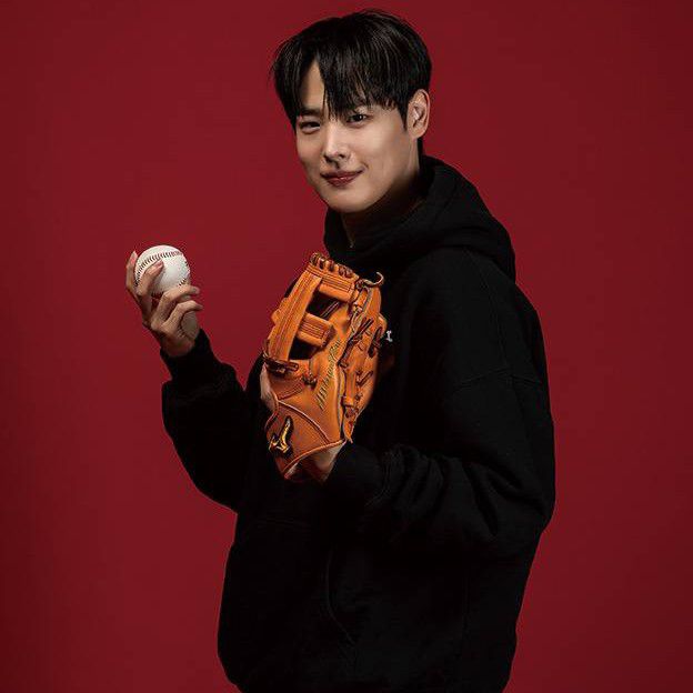 Recent activity shot of Choi Byungchan