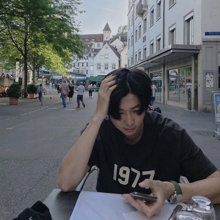 RM (防彈少年團)的幕後花絮
