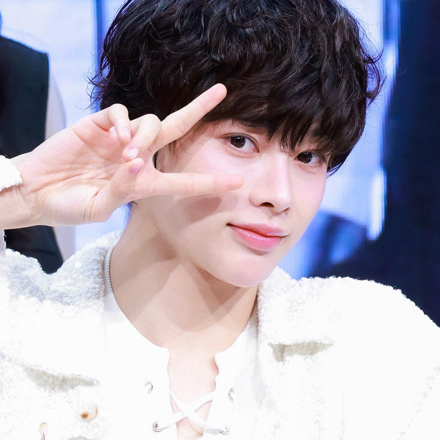 Recent activity shot of Hanbin (TEMPEST)