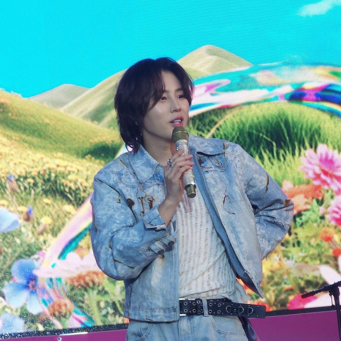 Latest photo of Ha Sungwoon