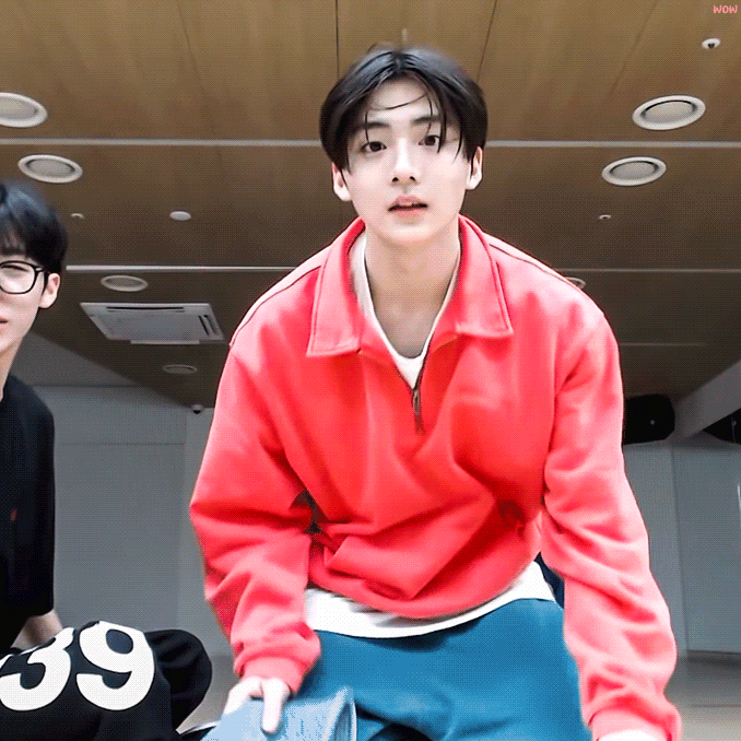 A moment captured by Lee Sangwon (ALPHA DRIVE ONE)'s fan