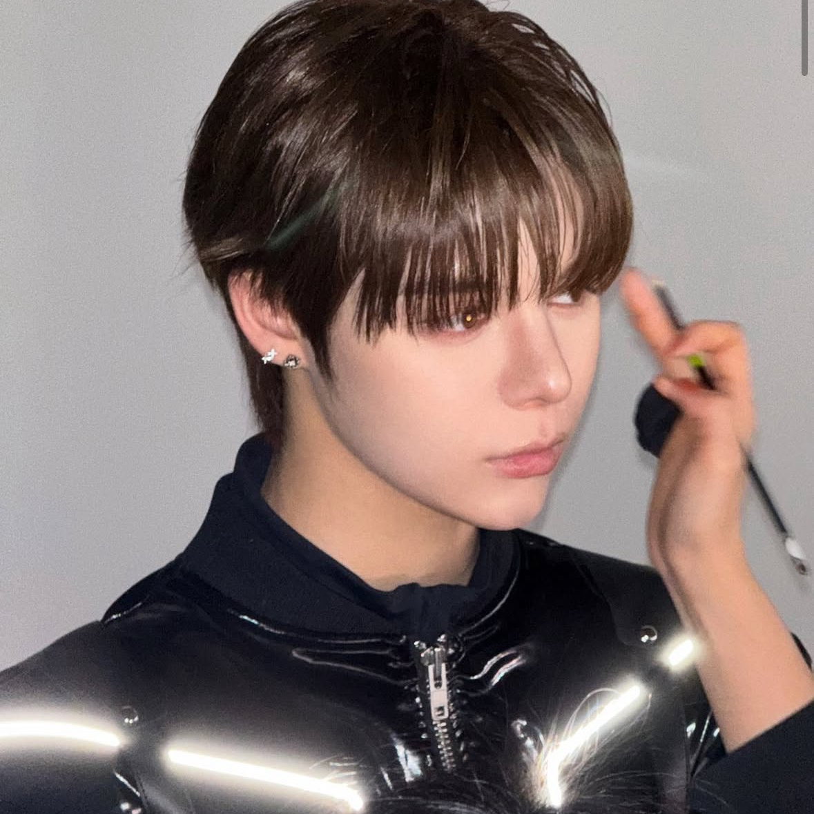 Behind-the-scenes cut of Justin (SMTR25)