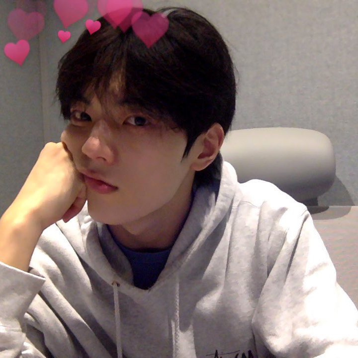 A moment captured by LEEJEONG (WHIB)'s fan