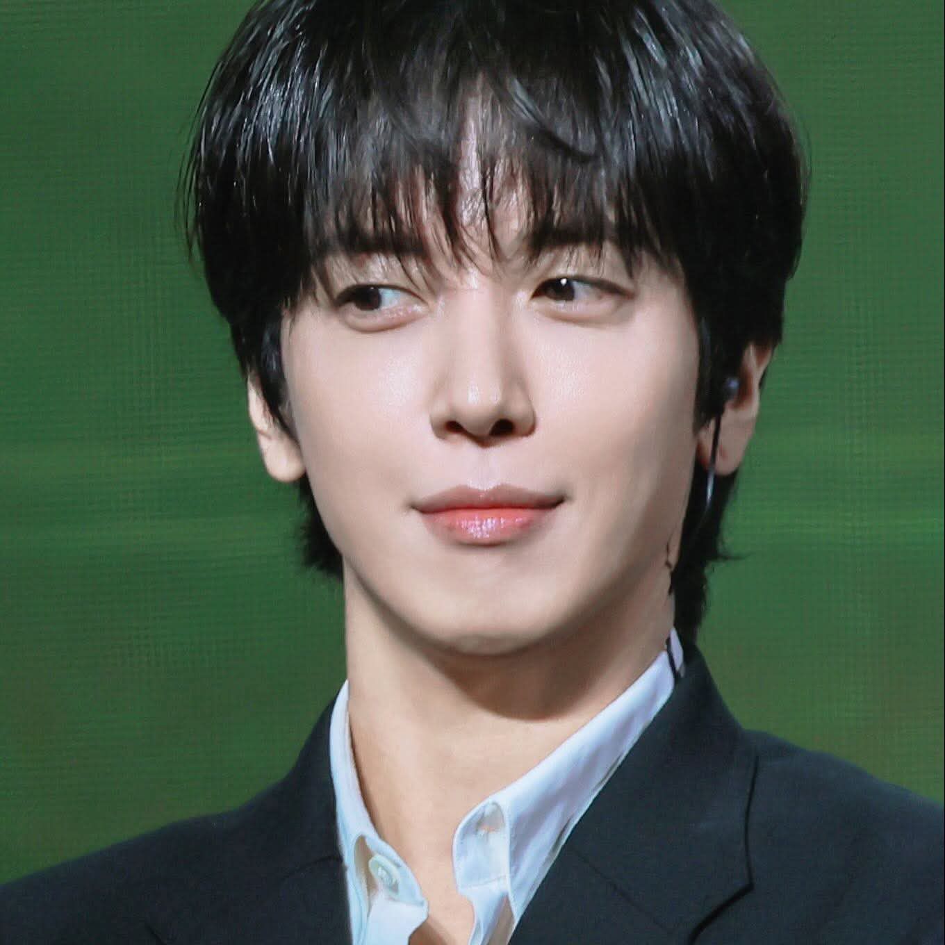 A moment captured by CNBLUE's fan