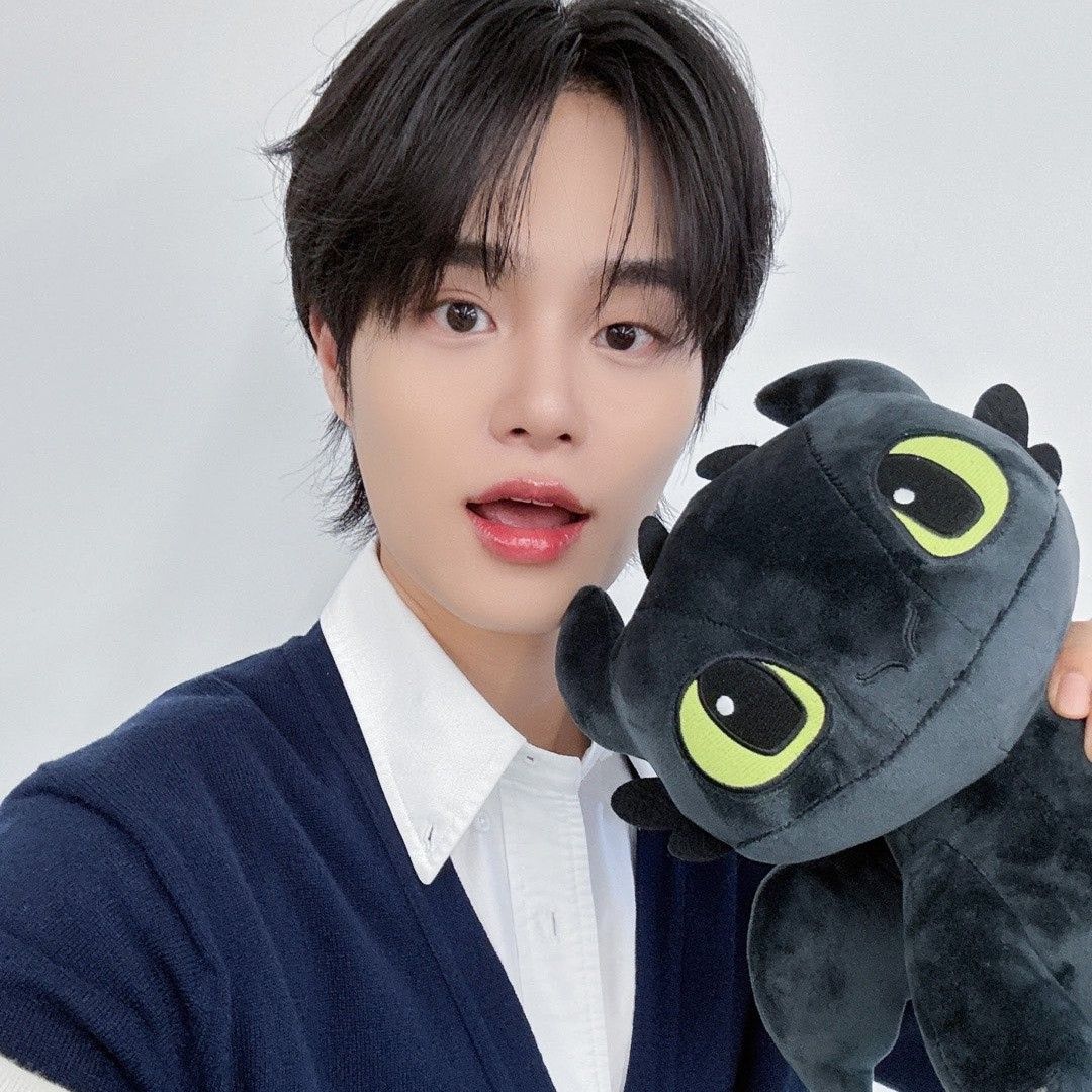 이대휘 (AB6IX)의 비하인드 컷