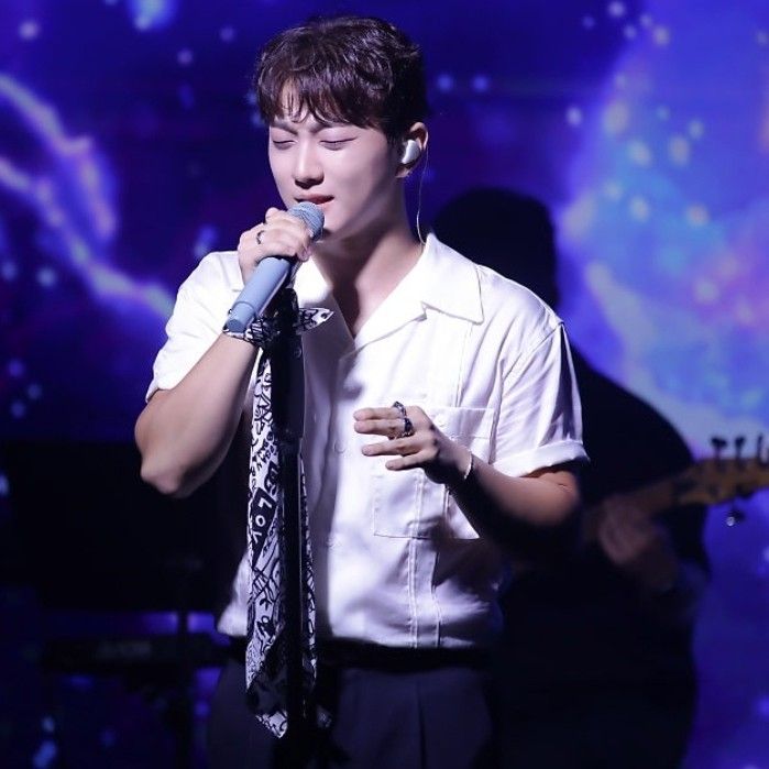 Behind-the-scenes cut of Hong Joochan (GoldenChild)
