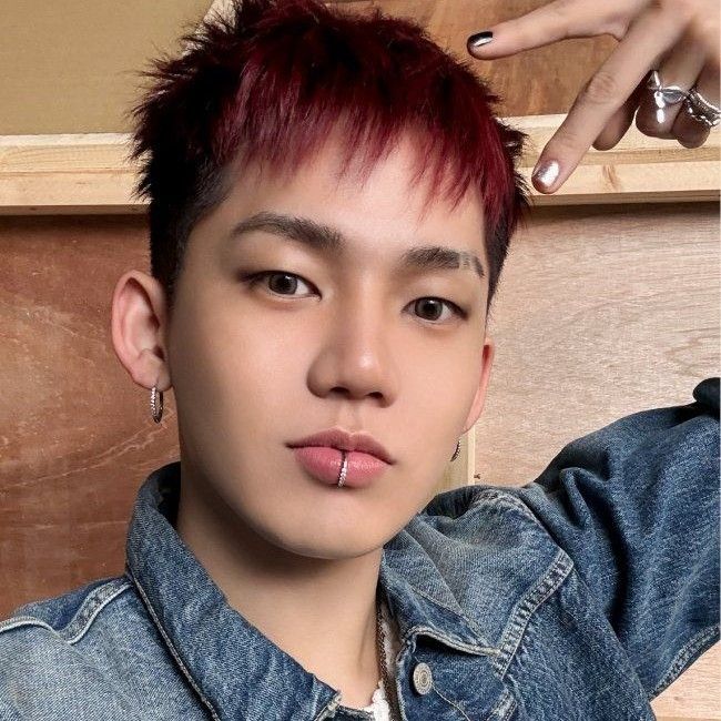 Behind-the-scenes cut of Choi Hyunsuk (TREASURE)