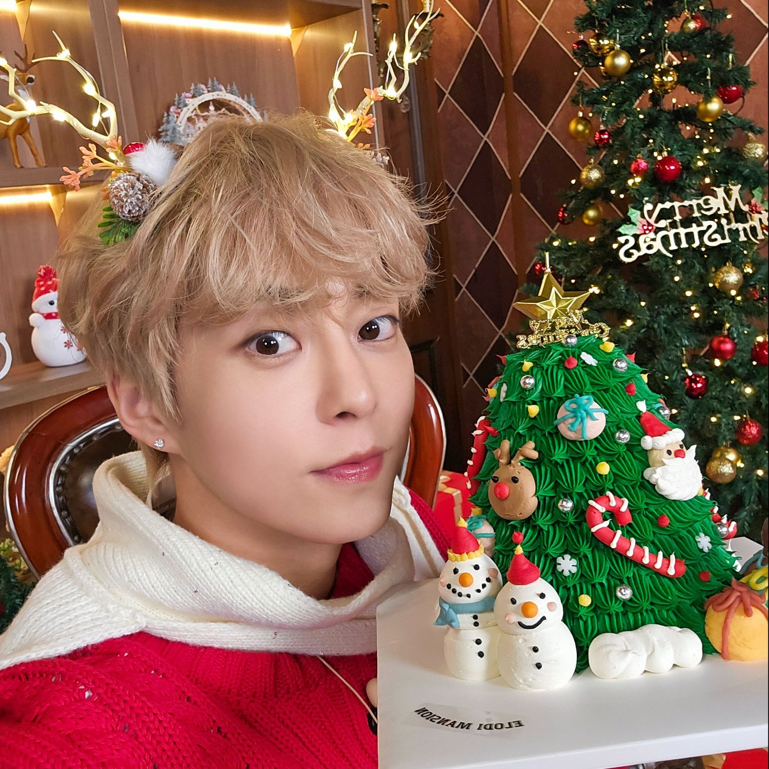 Latest photo of Xiumin (EXO)