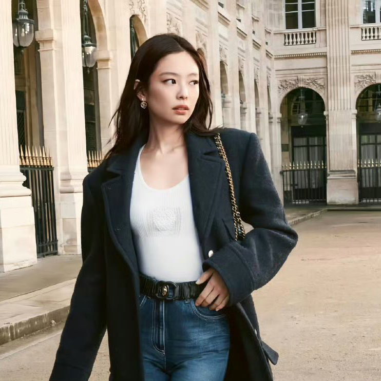 A moment captured by Jennie (BLACKPINK)'s fan