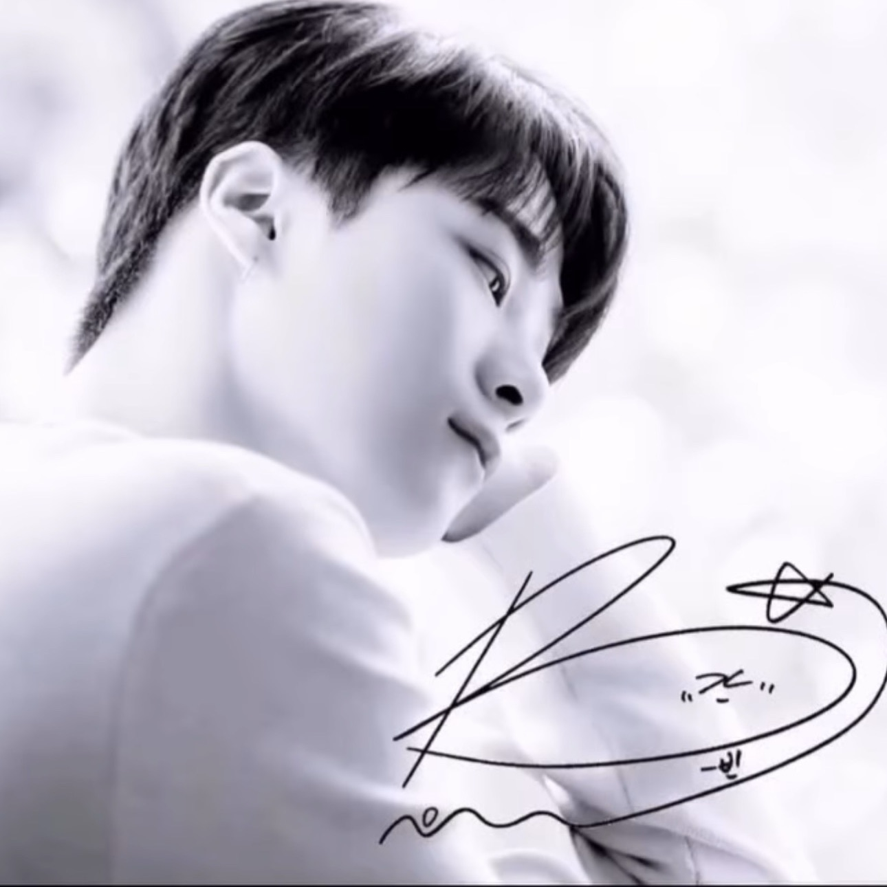 Behind-the-scenes cut of Moonbin (ASTRO)