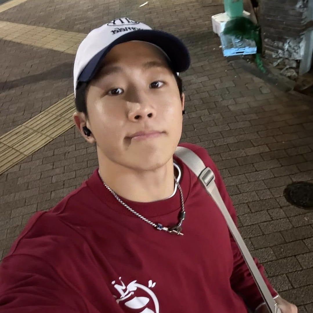 A moment captured by Jinjin (ASTRO)'s fan