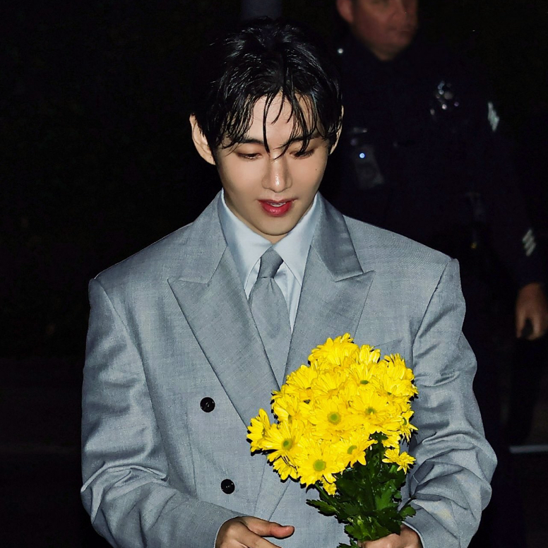 Recent activity shot of V (BTS)