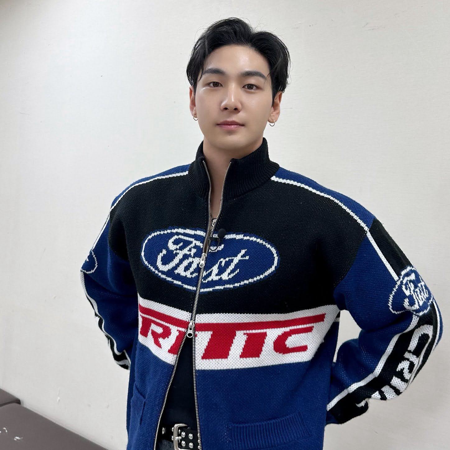 Behind-the-scenes cut of Baekho