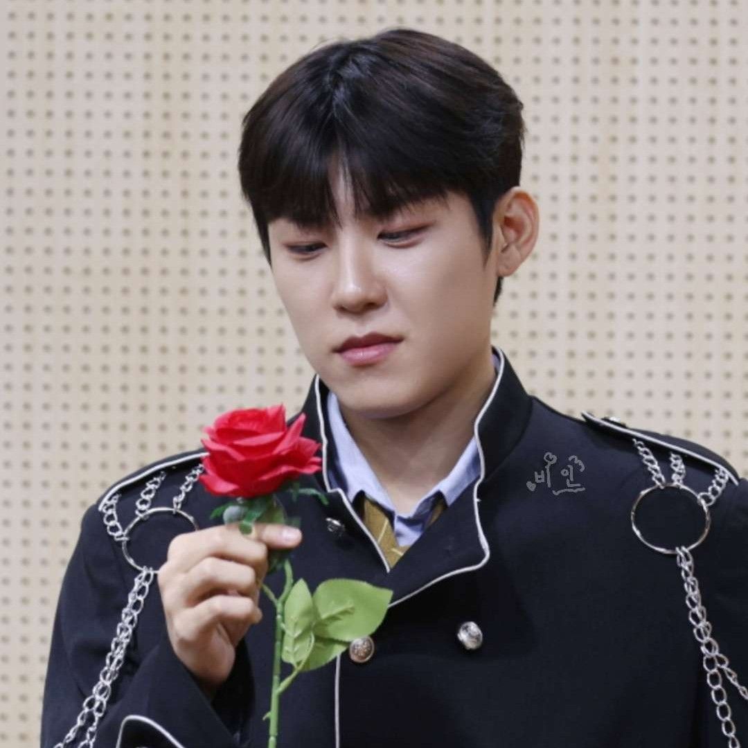 朴佑镇 (AB6IX)的最新活动照片