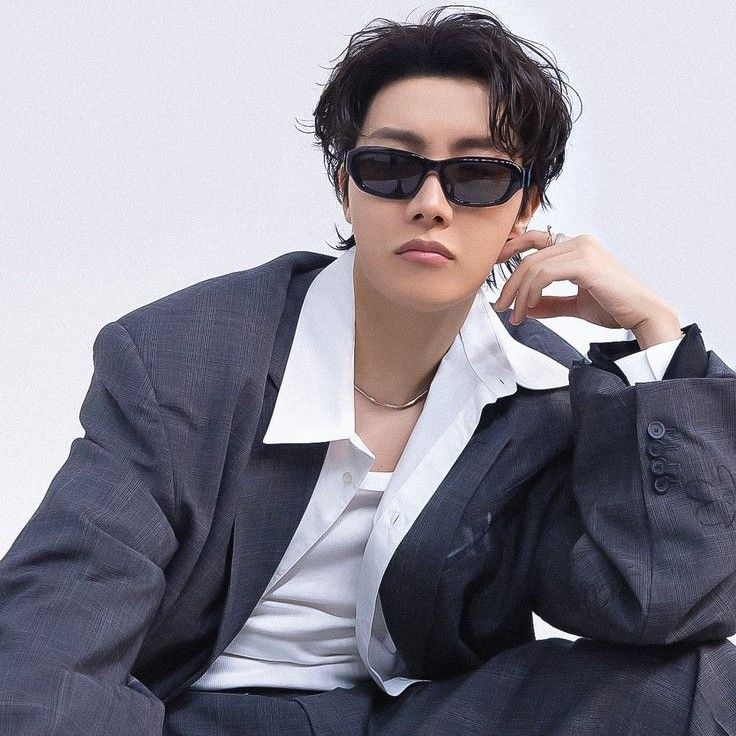 제이홉 (방탄소년단) 최근 활동샷