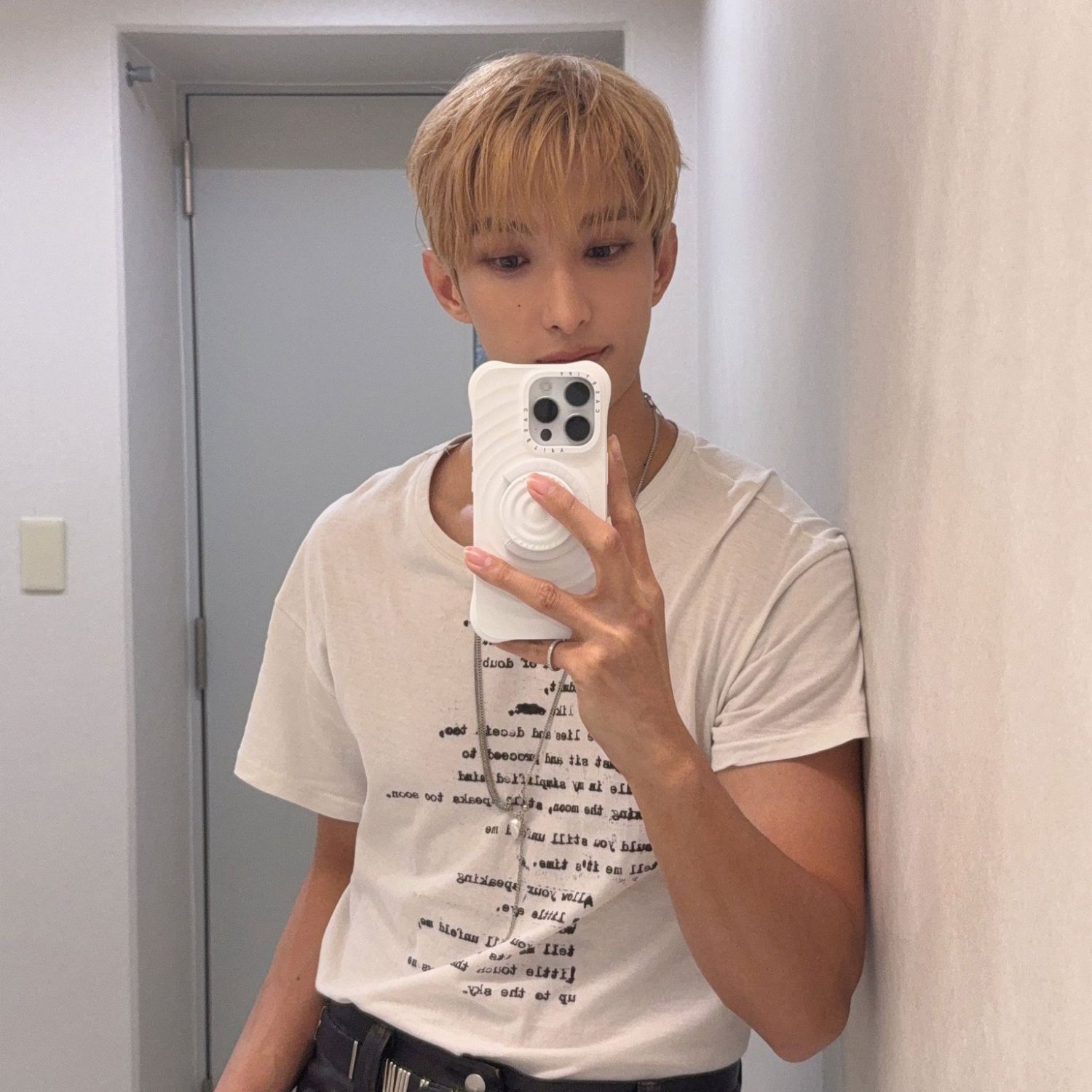 DK (SEVENTEEN)的幕後花絮