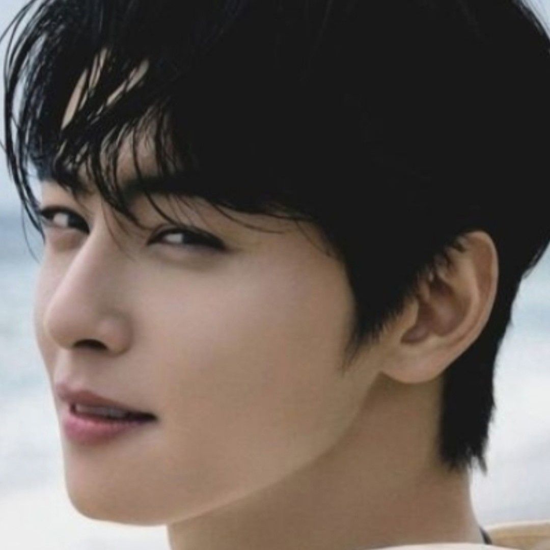 Recent activity shot of Eunwoo (ASTRO)