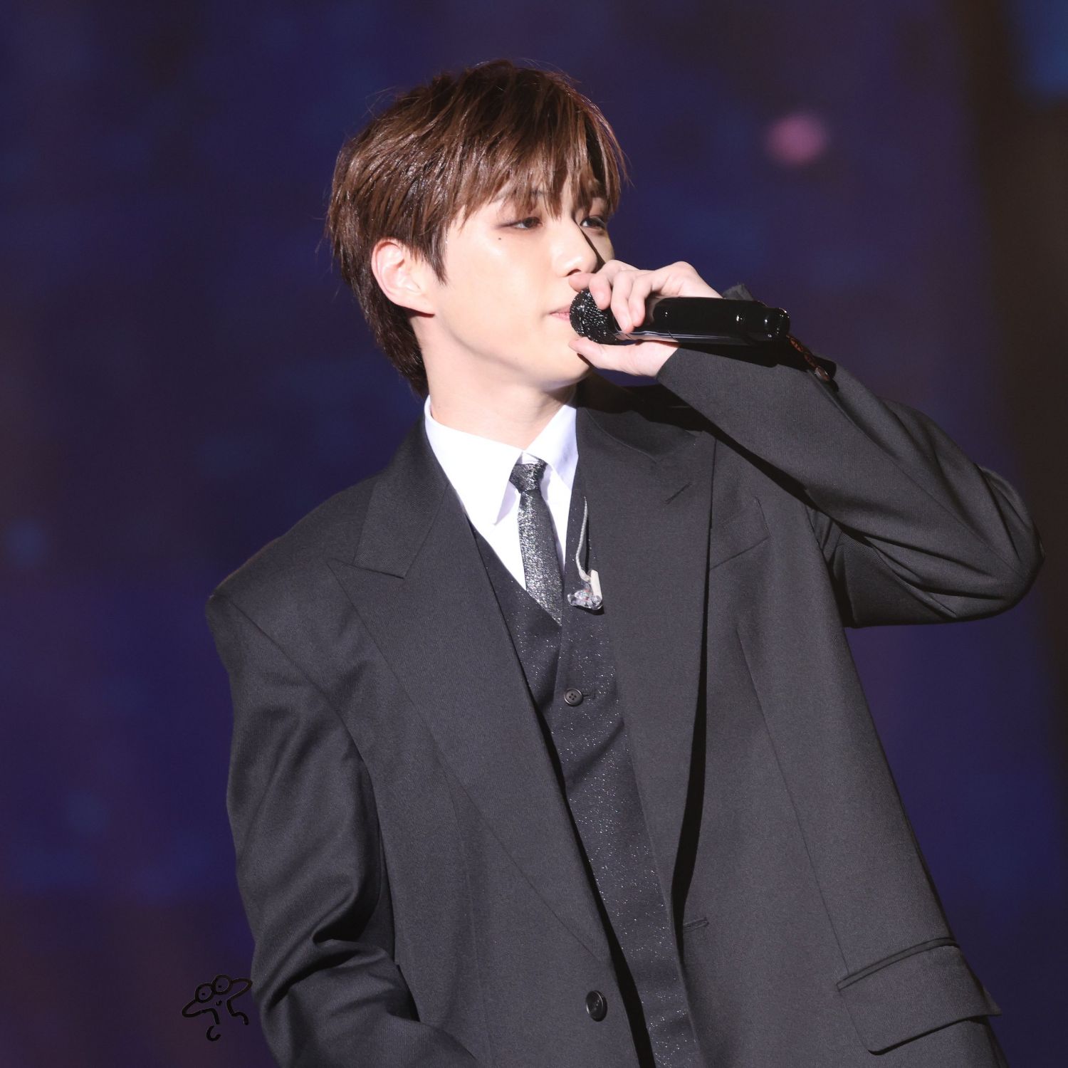 강다니엘의 비하인드 컷