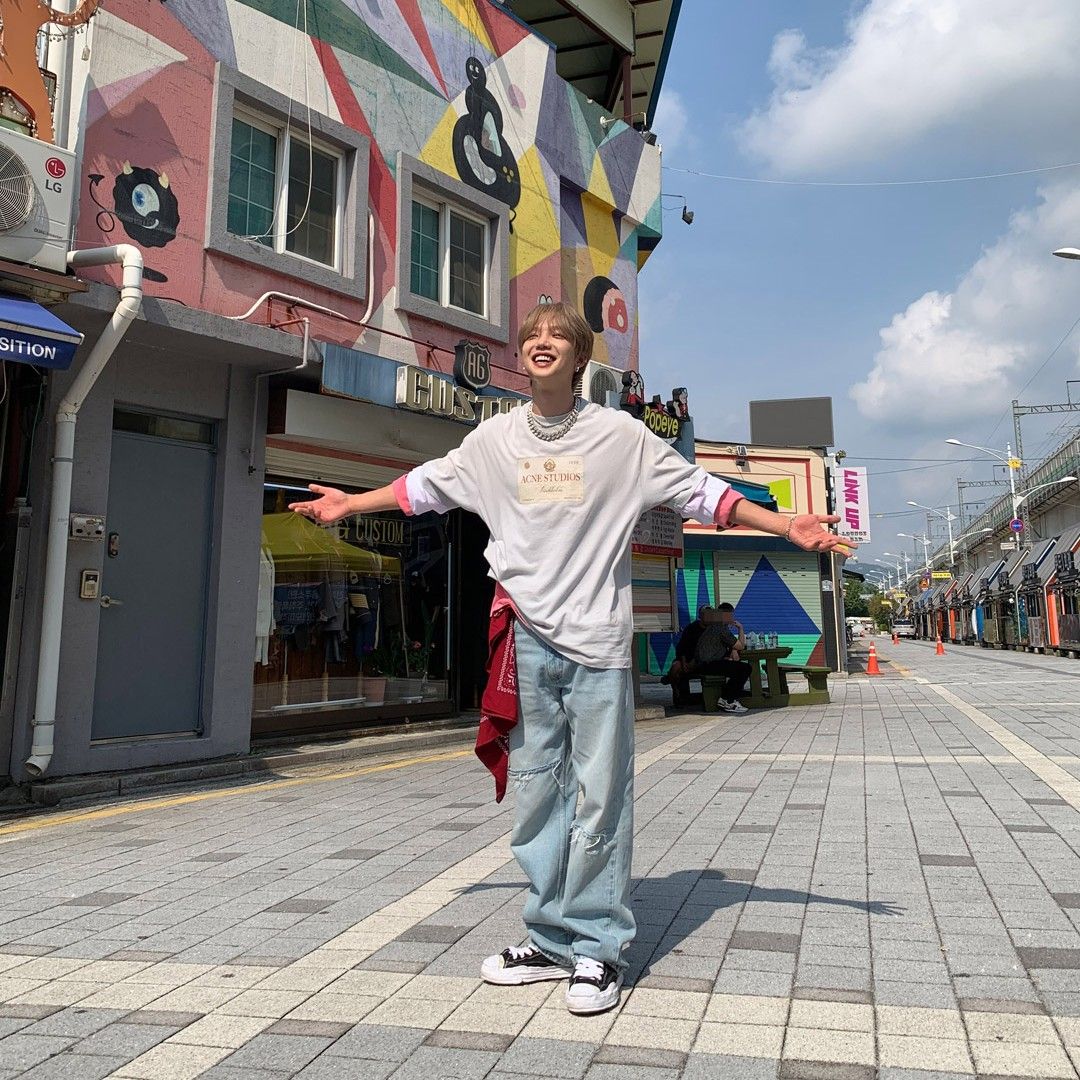 Behind-the-scenes cut of Lim Youngmin