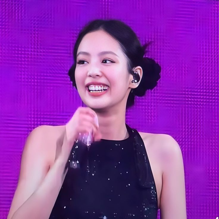 Recent activity shot of Jennie (BLACKPINK)