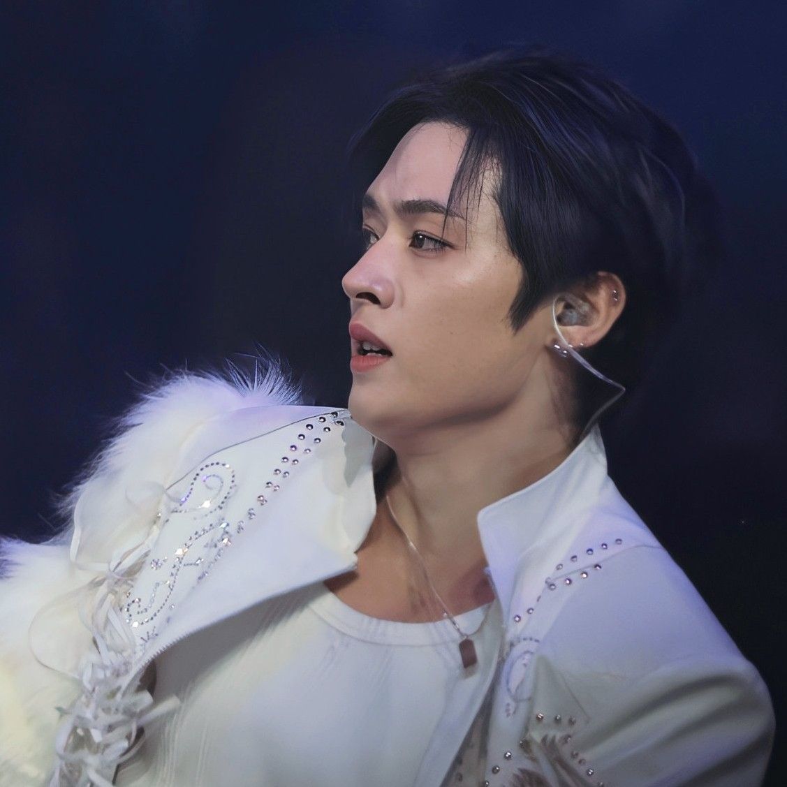 Behind-the-scenes cut of Lee Know (Stray Kids)