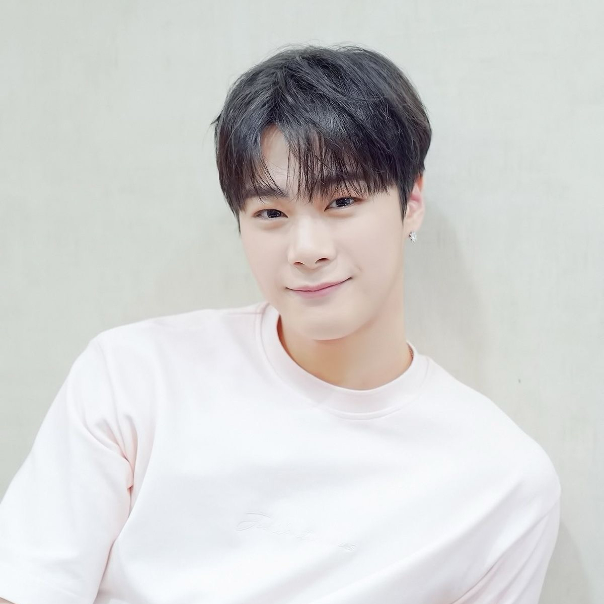 Recent activity shot of Moonbin (ASTRO)